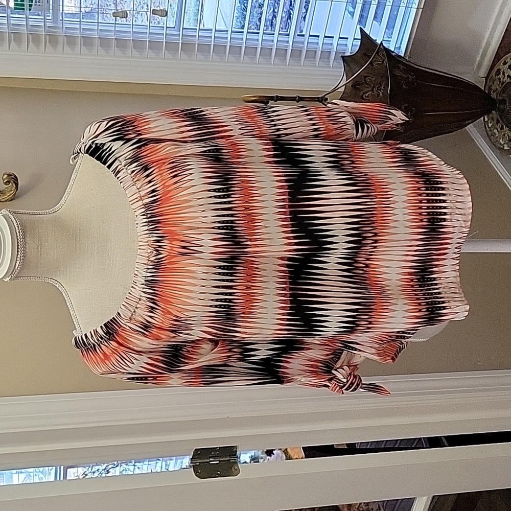Jennifer & Grace coral black white Aztec print Boho top elastic neckline M NEW…